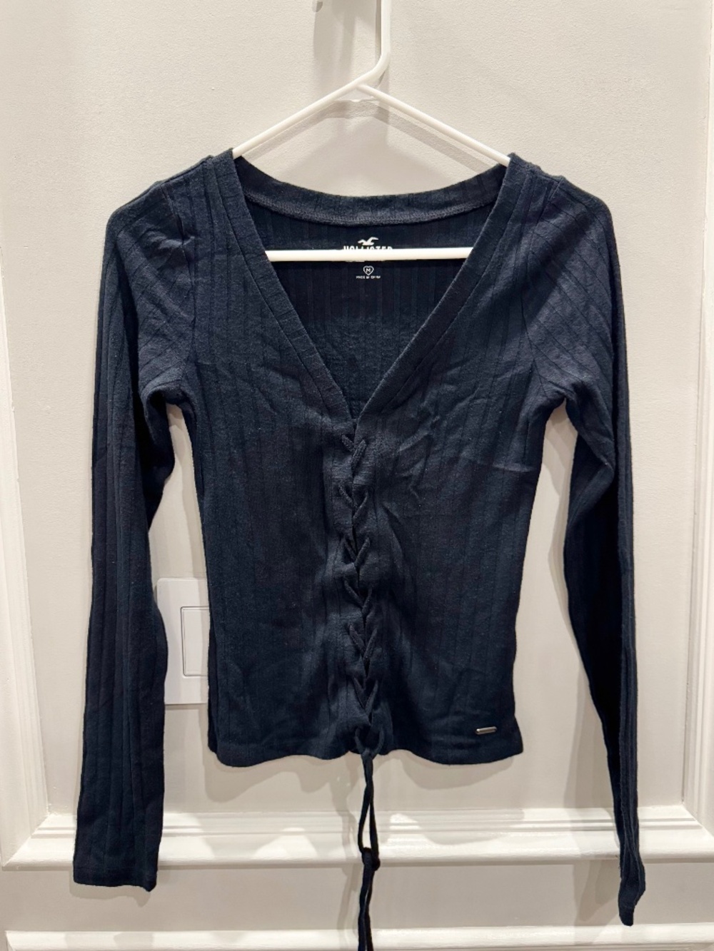 NWT Hollister Navy Blue Lace Up Long Sleeve Size M